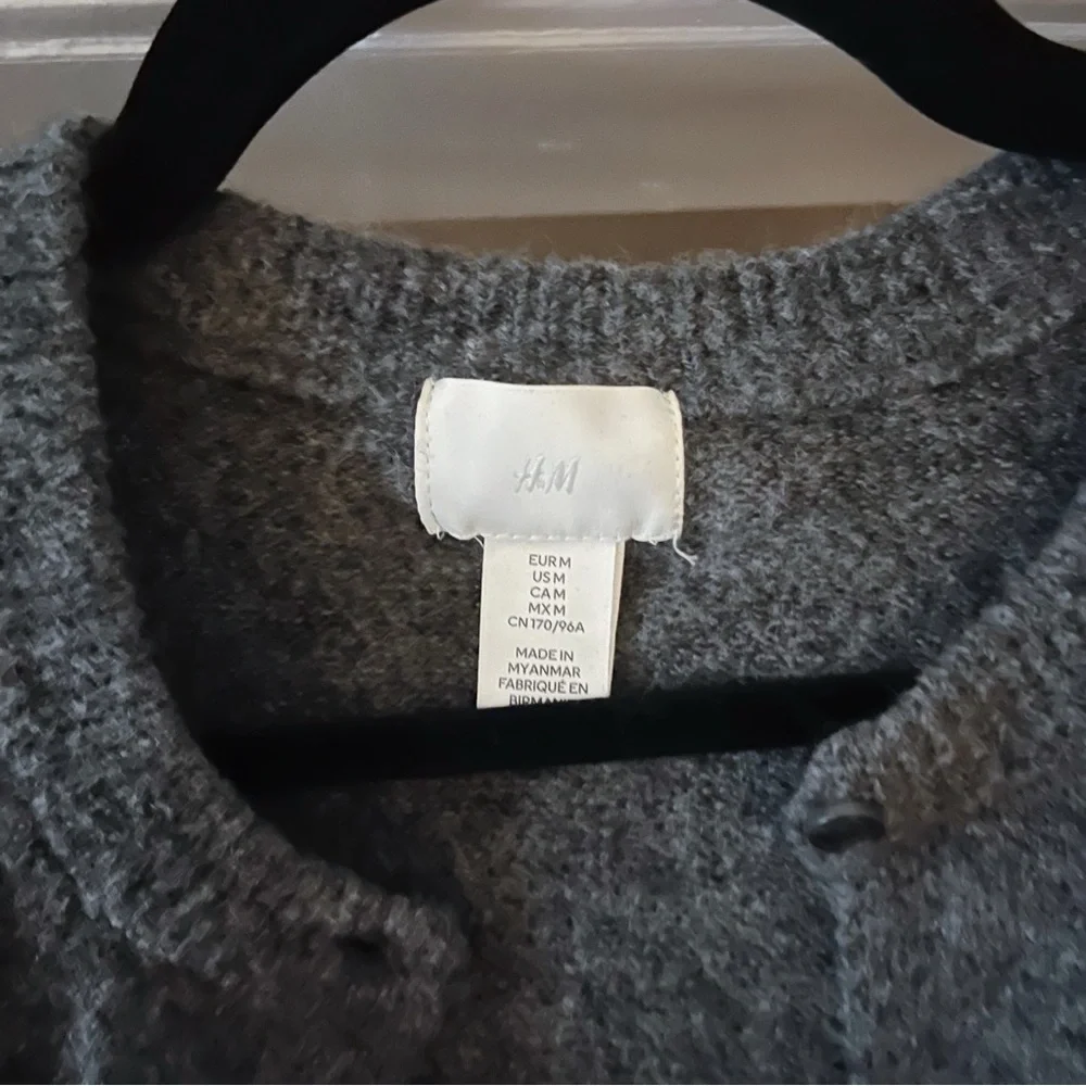 H&M Button Front Cardigan - Picture 2 of 3